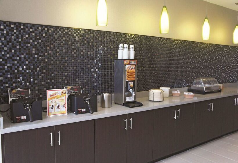 هتل La Quinta By Wyndham Mcallen Convention Center