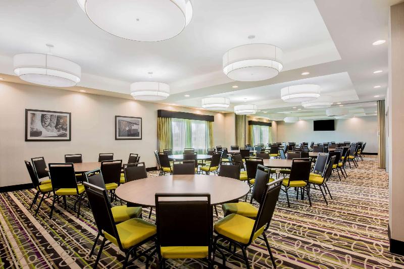 هتل La Quinta By Wyndham Mcallen Convention Center