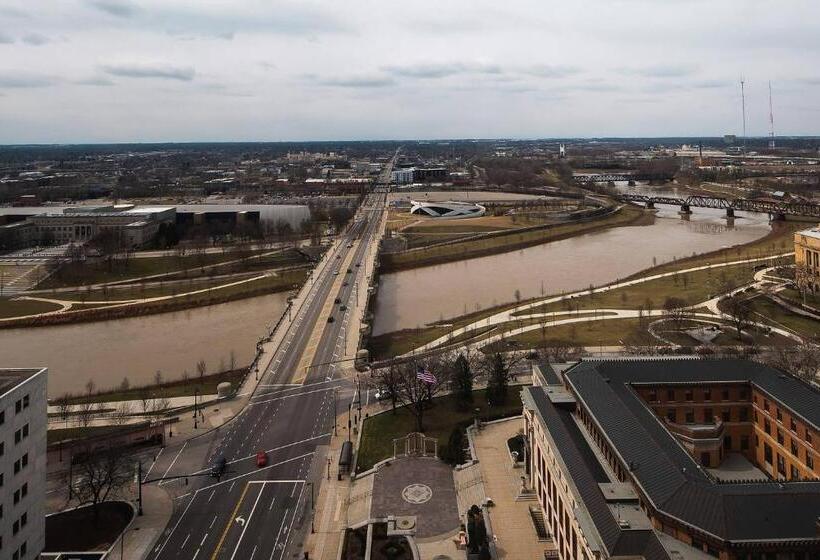 בית מלון כפרי Leveque, Autograph Collection