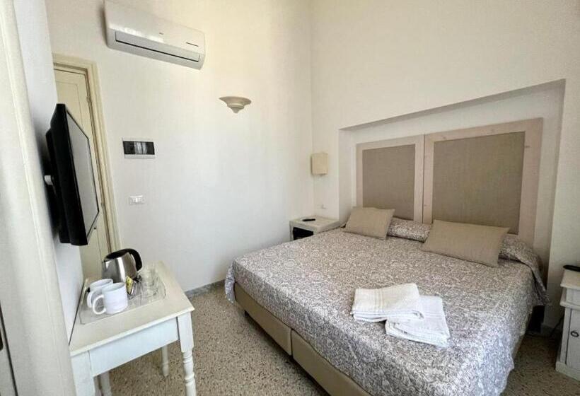 Отель Masseria Mazzetta Salento Corte Del Falconiere B&b
