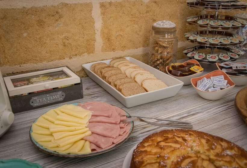 Отель Masseria Mazzetta Salento Corte Del Falconiere B&b