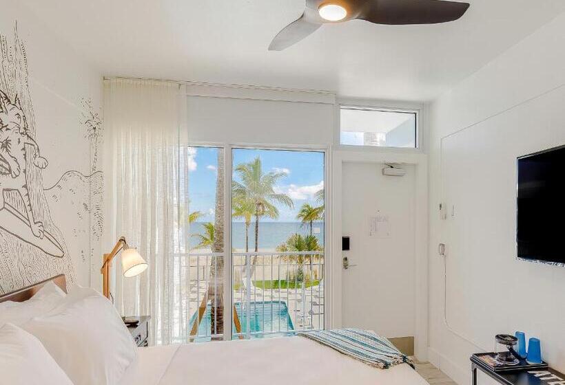 酒店 Plunge Beach Resort