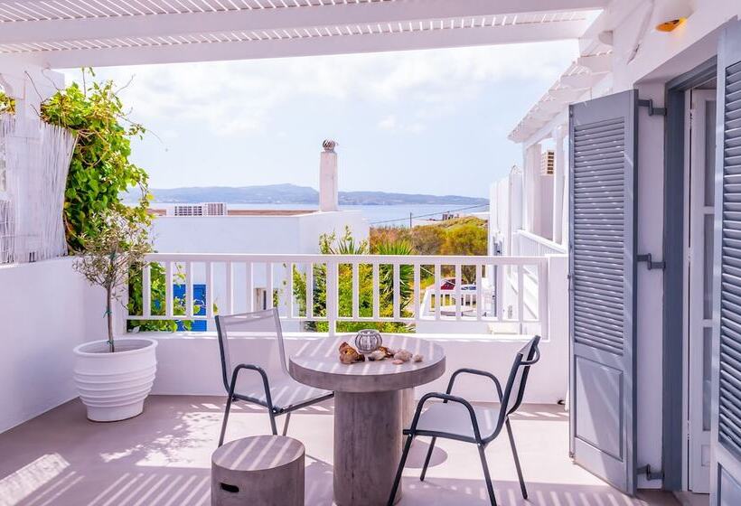 Anita Rooms & Suites Milos