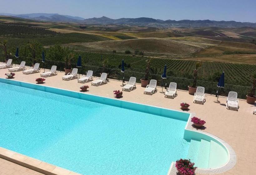 هتل Agriturismo Sirignano Wine Resort