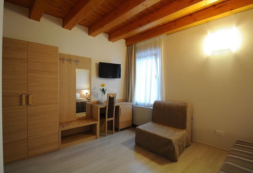 בית מלון כפרי Albergo Leon Bianco Gonars