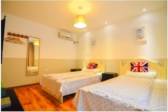 בית מלון כפרי Buzz Lightyear Youth Hostel