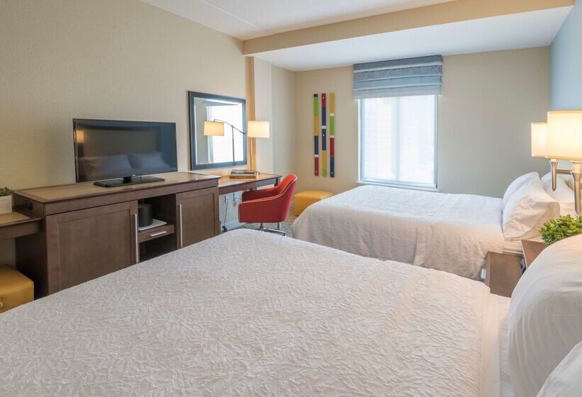 בית מלון כפרי Hampton Inn & Suites Tulsa Downtown
