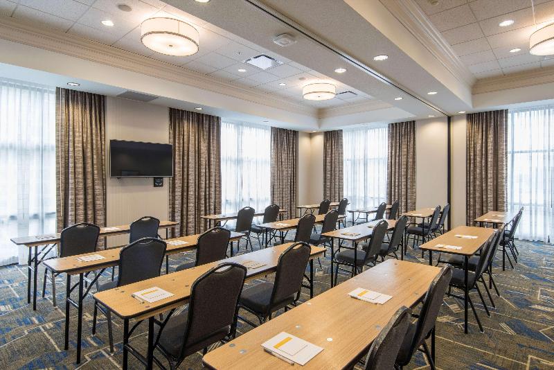 בית מלון כפרי Hampton Inn & Suites Tulsa Downtown