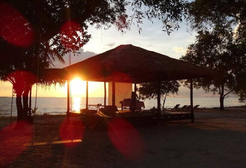 هتل Mango Beach Resort