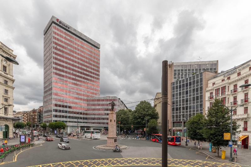 בית מלון כפרי B48 Bilbao Abando Serviced Apartments