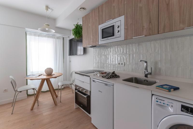 בית מלון כפרי B48 Bilbao Abando Serviced Apartments