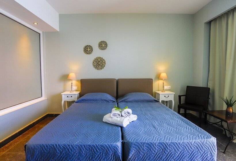 بنسيون Room In Guest Room   Room With Private Pool