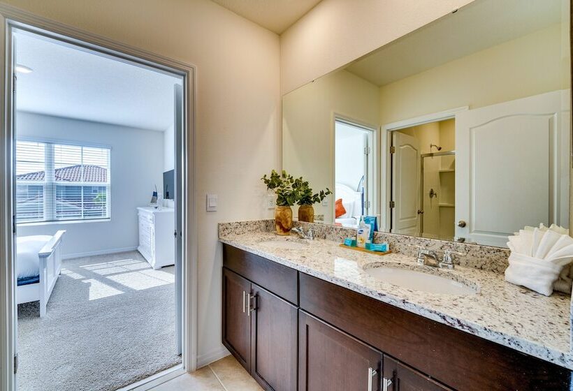 Resort Oasis W/ Game Room: 11 Mi To Disney!