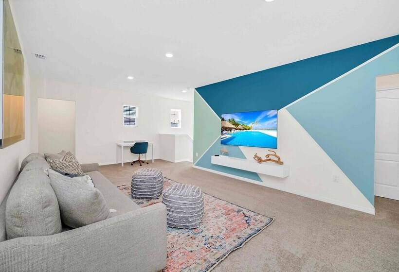 Resort Oasis W/ Game Room: 11 Mi To Disney!