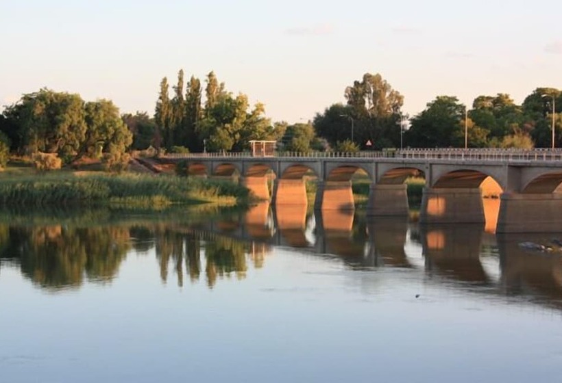 住宿加早餐  Belurana River Manor