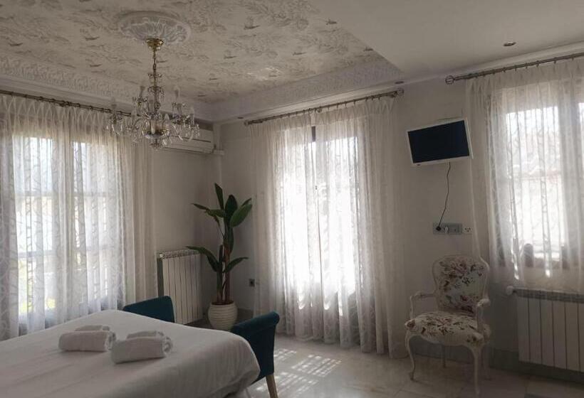 تختخواب و صبحانه Suite Comares