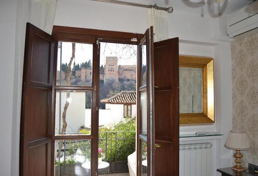 تختخواب و صبحانه Suite Comares