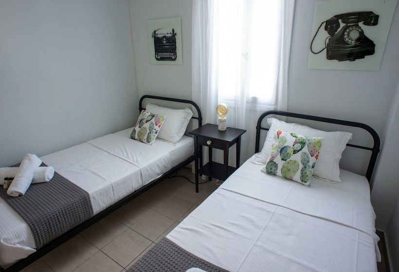 Harmonia House
