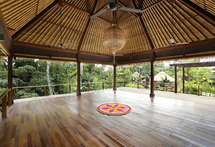 هتل Adiwana Resort Jembawan