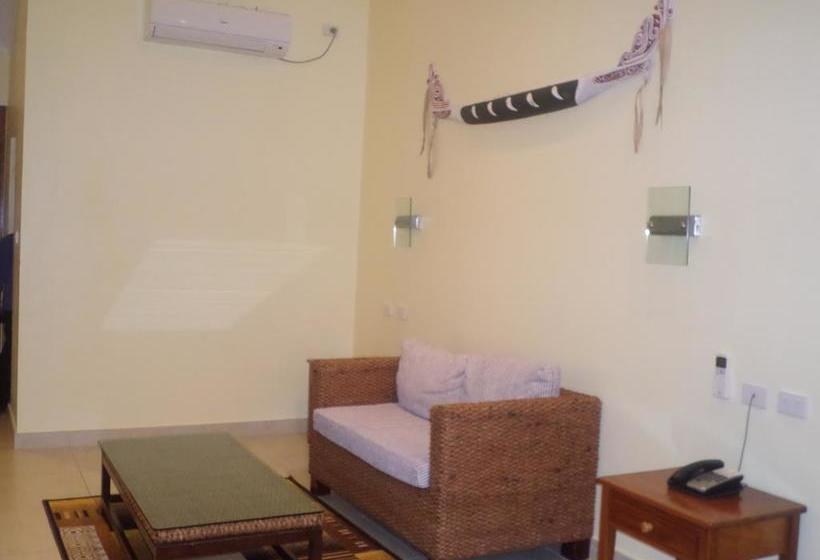 هتل Alotau International