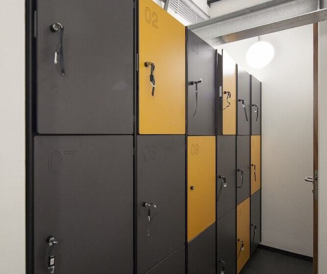 Easyhotel Amsterdam Arena Boulevard