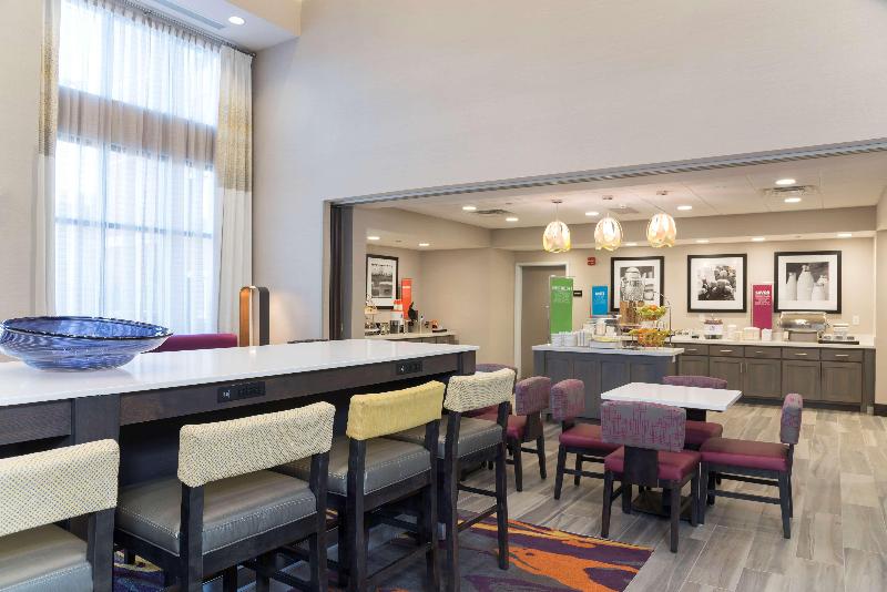 בית מלון כפרי Hampton Inn & Suites West Lafayette