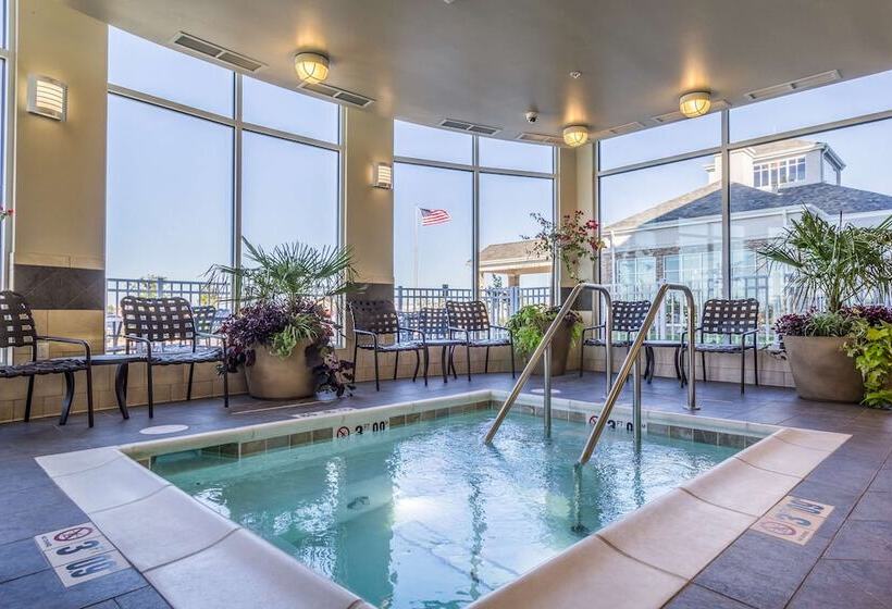 هتل Hilton Garden Inn Salina