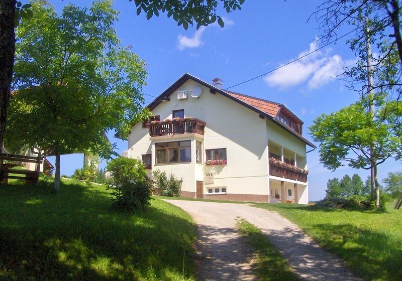 בית מלון כפרי House Josipa