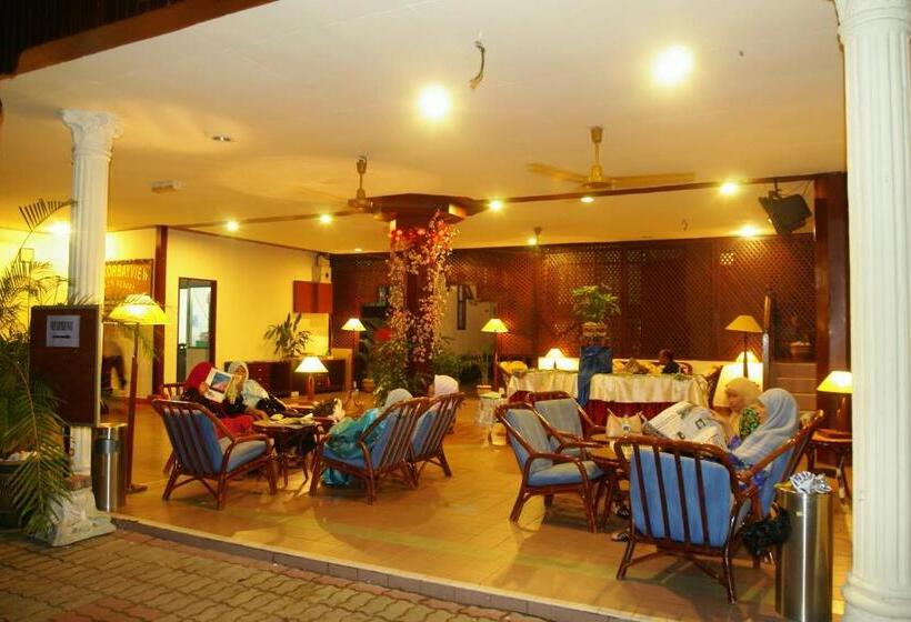 هتل Pangkor Bay View Beach Resort