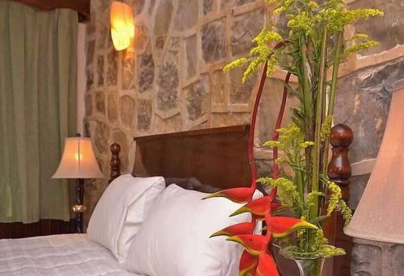 هتل Parador Jl