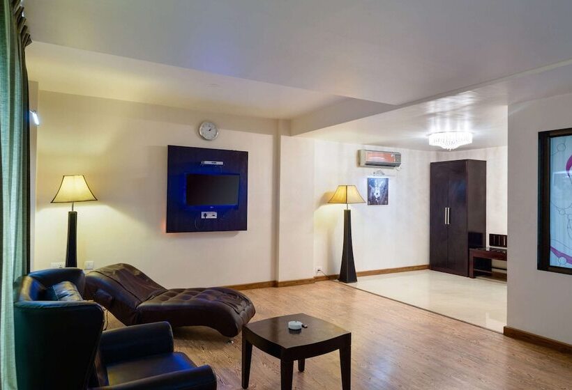 Отель Quality Inn Palms