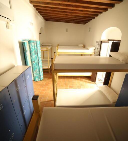 Wake Up In Tarifa Hostel & Restaurant Lounge