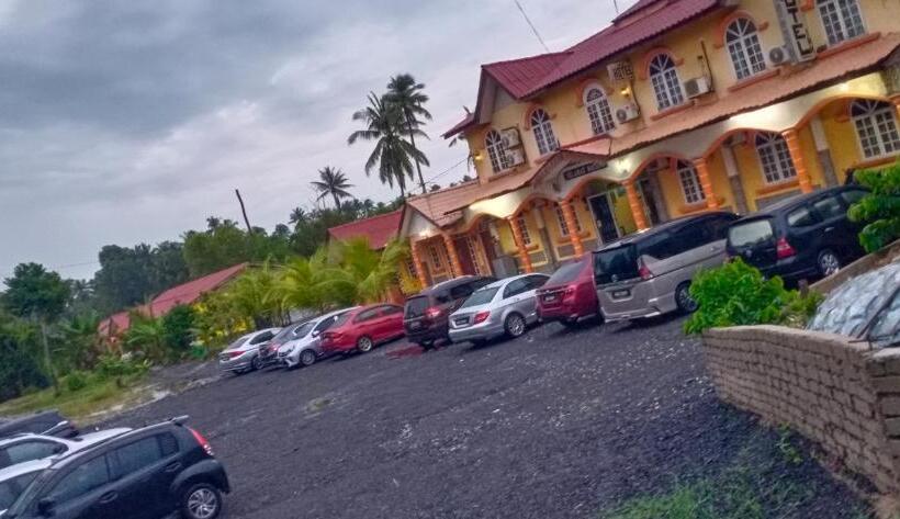 Мотель Raz Hotel Pantai Peranginan Kelulut