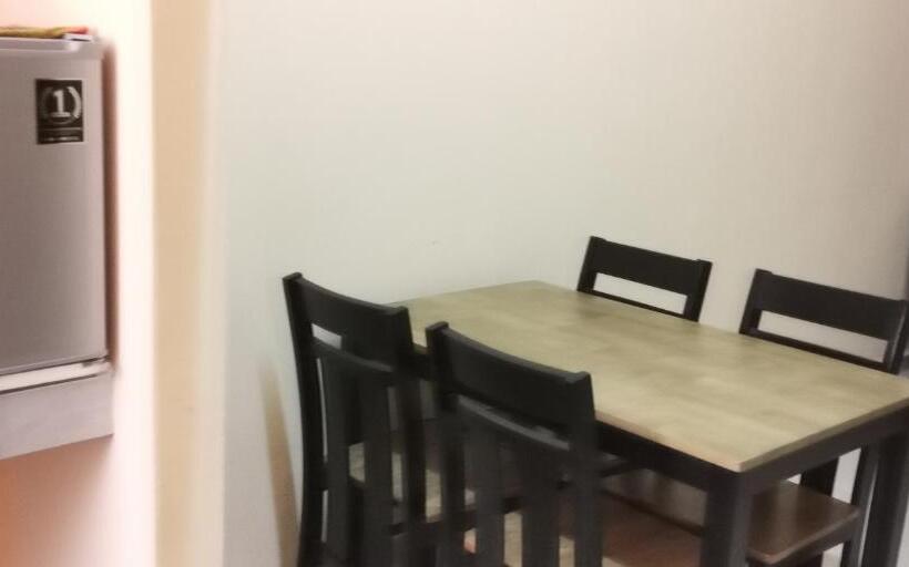 بنسيون Aqiza Home Kuala Krai