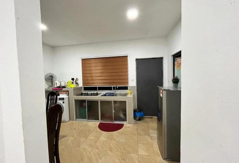 פנסיון D Tetamu Bandar Sg Long