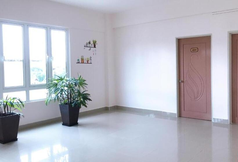 Alexis Kt Roomstay