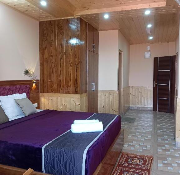 مبيت وإفطار Atithi Homestay & Bhojnalya, Chail