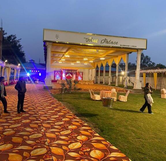 בית מלון כפרי Virat Palace