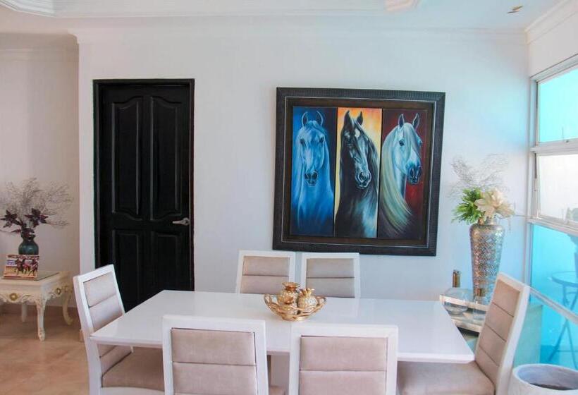 Пансион Hostal Confort Plaza