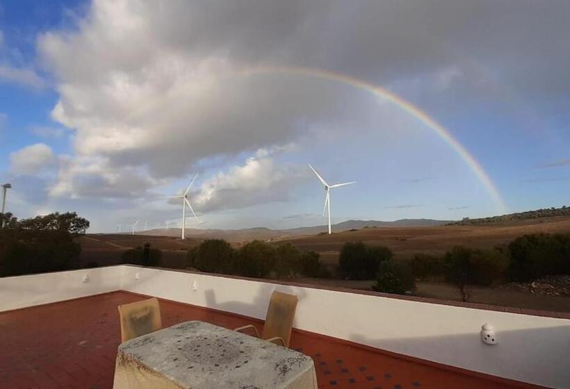 بنسيون Milagro De Algar