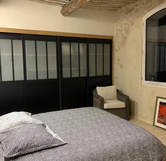 مبيت وإفطار Brossard