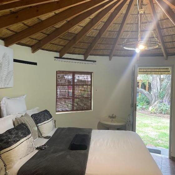 Bed and Breakfast Sgele Guesthouse & Events