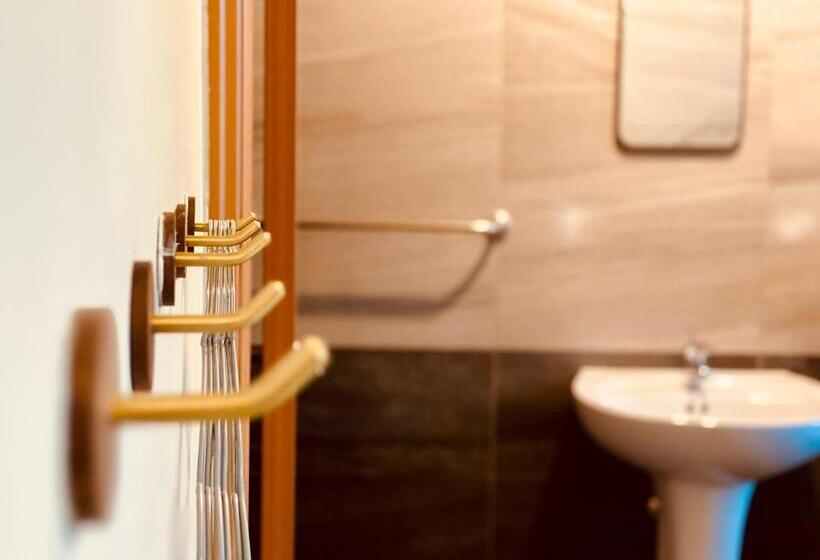 Dreamy Nomads Hostel日月潭背包客