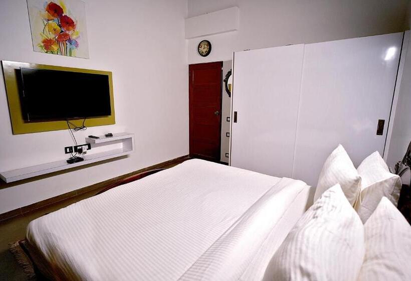 Hotel Alekhya Suite Dona Paula Beach Panaji