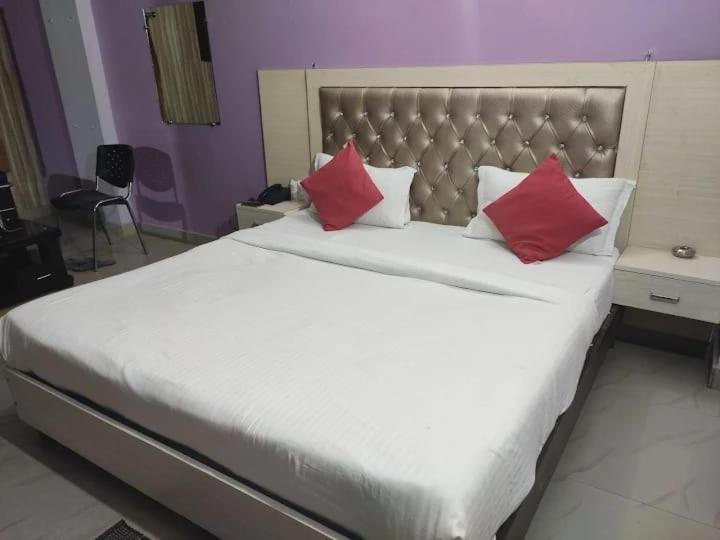 Hotel Runway