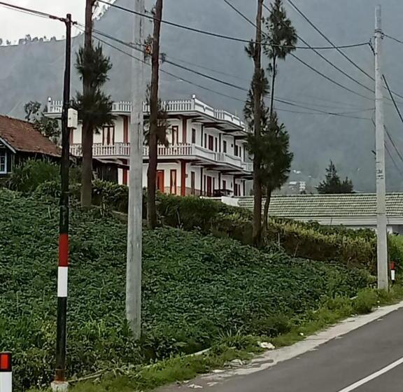 بنسيون Aaa, Astungkara, Amazing Bromo Villa, Managed By Triple A Tour, Additional Bromo Jeep Tour And Airpo