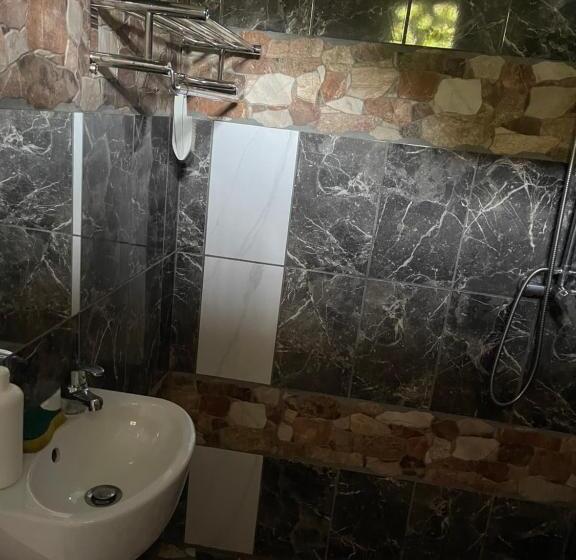 پانسیون Ouest Nelis Lodge