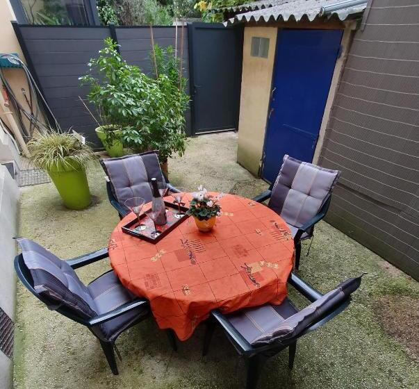 צימר Chambre Privée Avec Petit Déjeuner Dans Maison De Ville   Saint Mandé  Paris