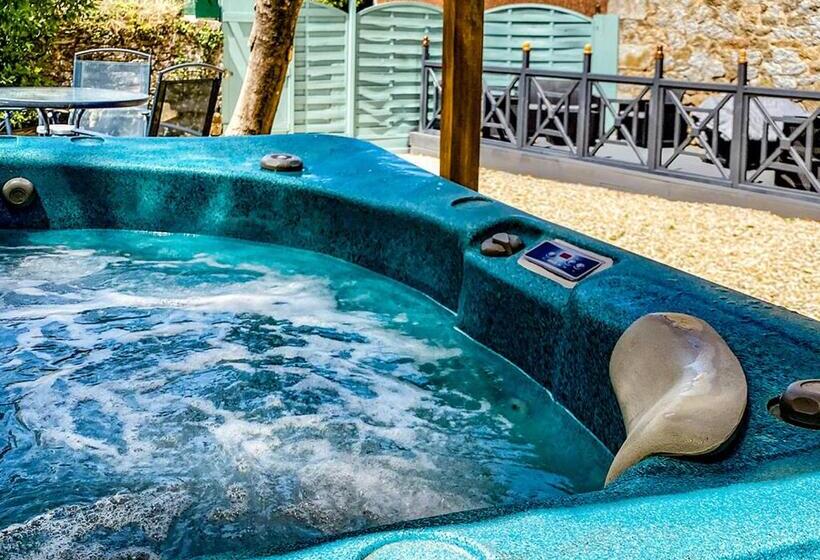 مبيت وإفطار Chateau De Chambres Mont St Michel