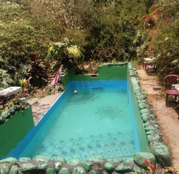 تختخواب و صبحانه Country House Chulumani